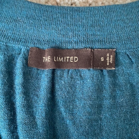 Small green Vneck sweater from The Limited - Picture 3 of 7